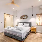Curcumelli Luxury - Portoni 2 *